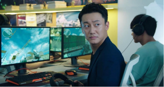 BLG战队在S15小组赛首轮意外失利 01落后于100T