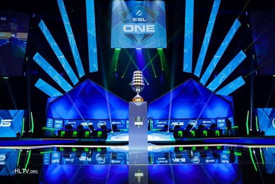 无畏契约女团精彩亮相广州电竞嘉年华